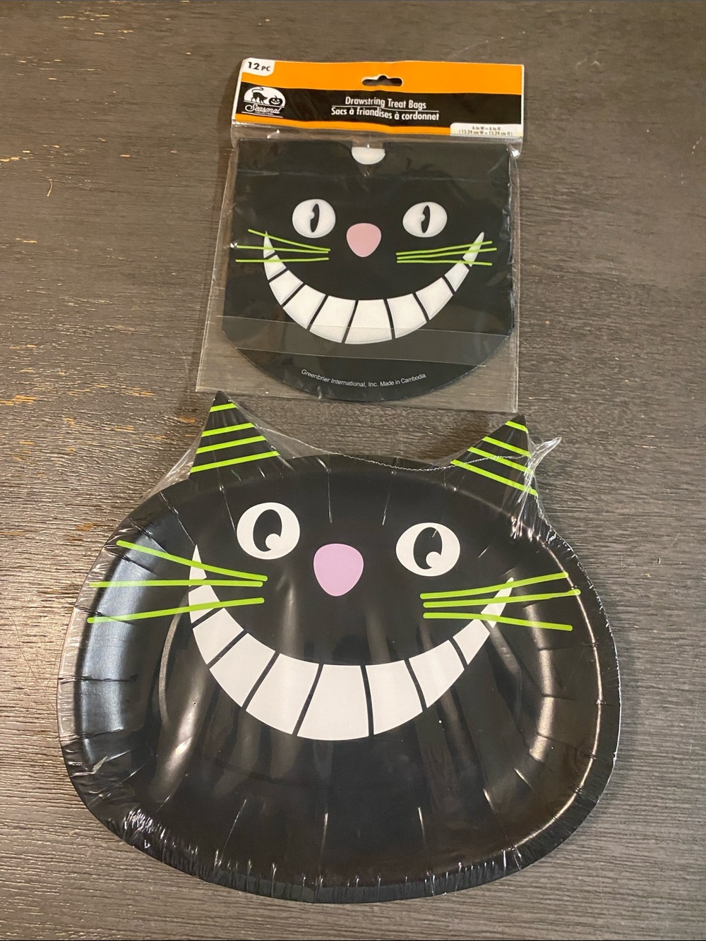 Black Cat Paper Plates and Treat Bags